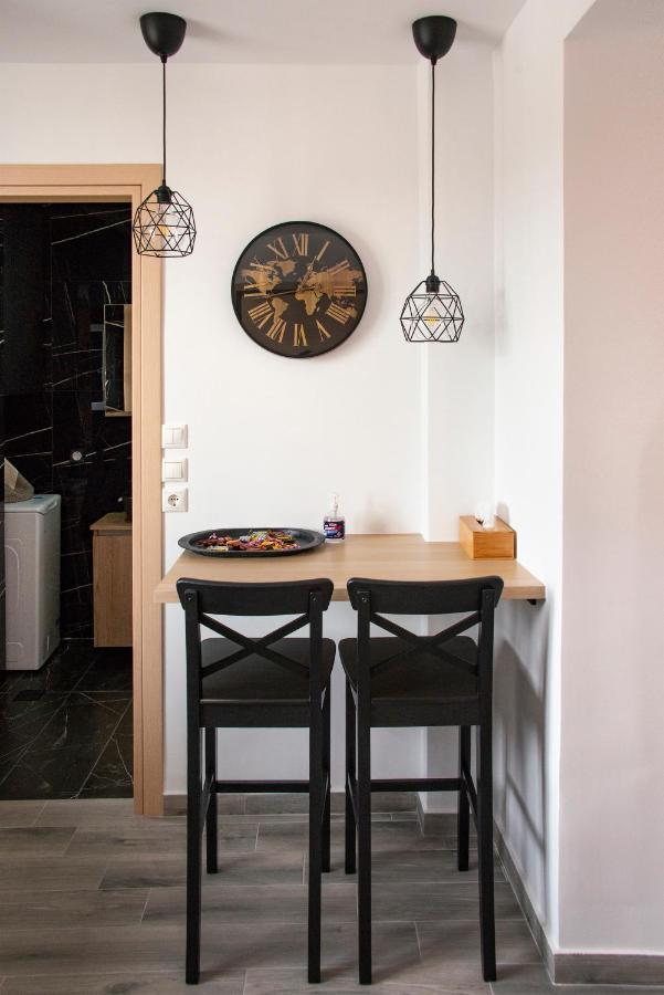 The Athenian Oasis Apartment ภายนอก รูปภาพ