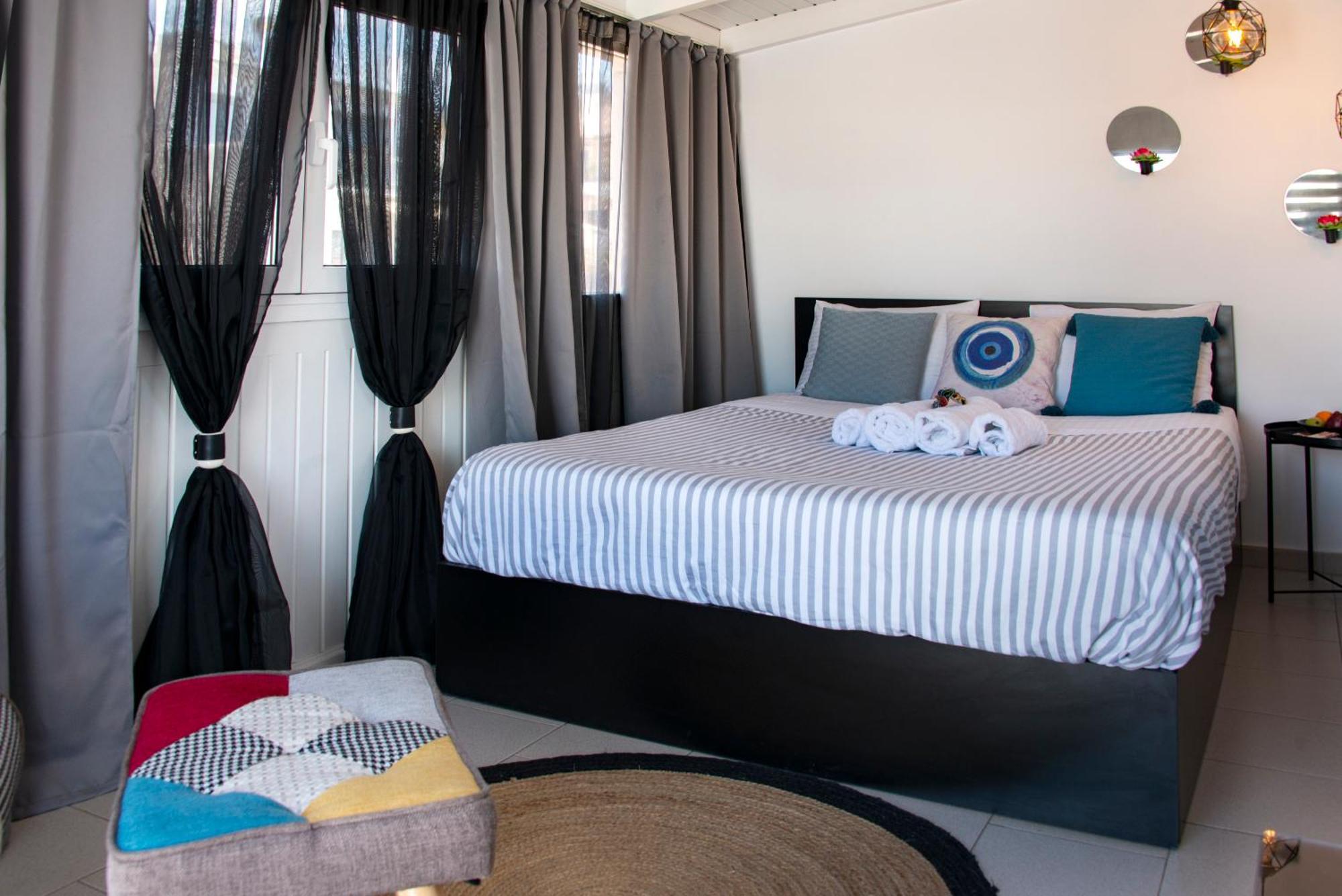 The Athenian Oasis Apartment ภายนอก รูปภาพ