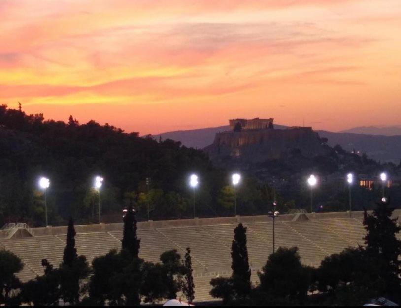 The Athenian Oasis Apartment ภายนอก รูปภาพ